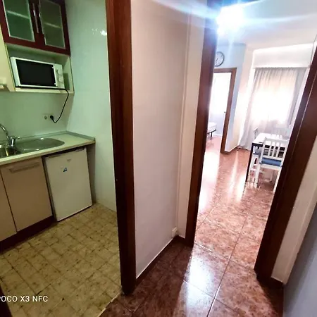 Apartment Gran Apartamento De 2 Habitaciones! Al Lado Del Metro Hb