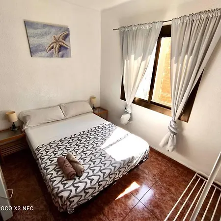 Gran Apartamento De 2 Habitaciones! Al Lado Del Metro Hb Apartment