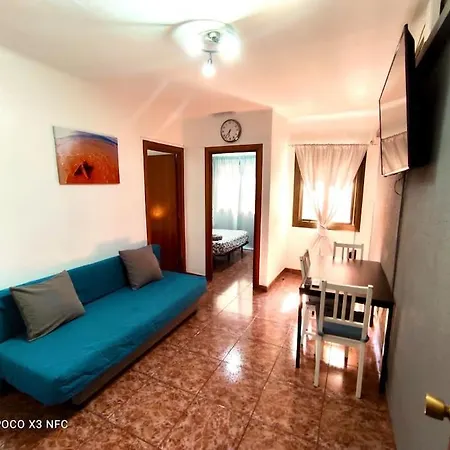 Gran Apartamento De 2 Habitaciones! Al Lado Del Metro Hb Apartment *
